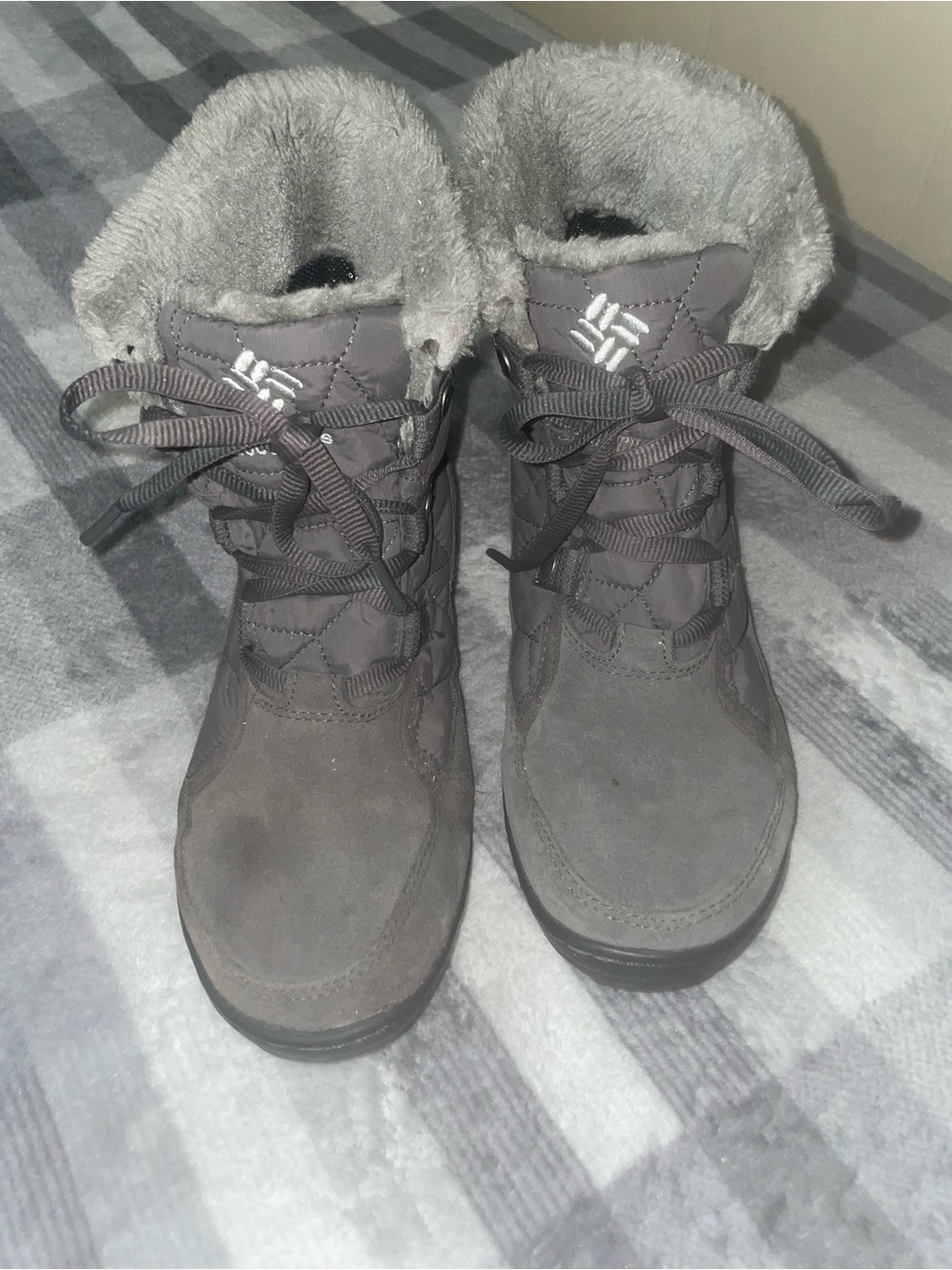 Columbia Gray Faux Fur Lined Lace-Up Winter Boots for Women